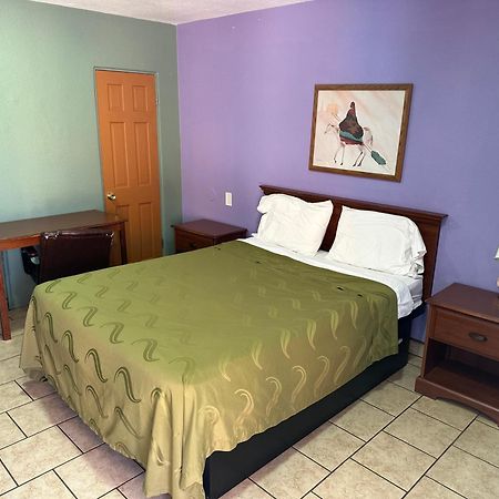 Western Inn Розуэлл Экстерьер фото